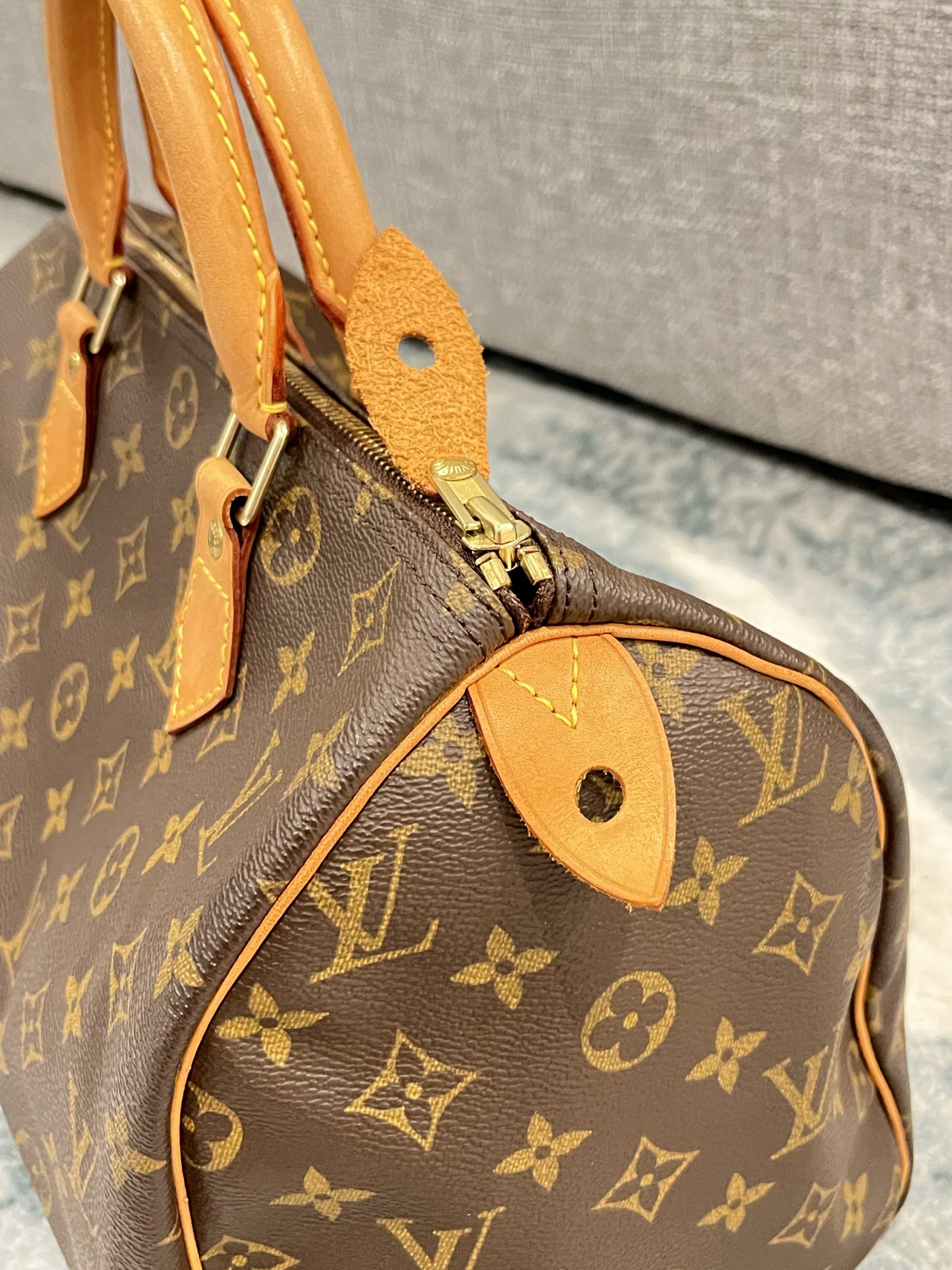 Vintage Louis Vuitton mono speedy 25 - Review and contents 