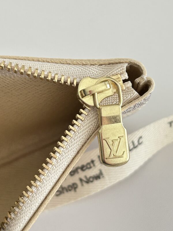 Louis Vuitton Key Cles-Pouch Azur - Image 3