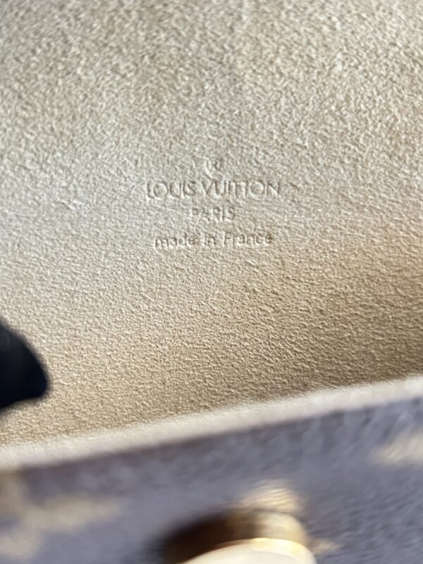 Louis Vuitton Pochette Florentine Monogram - Image 3