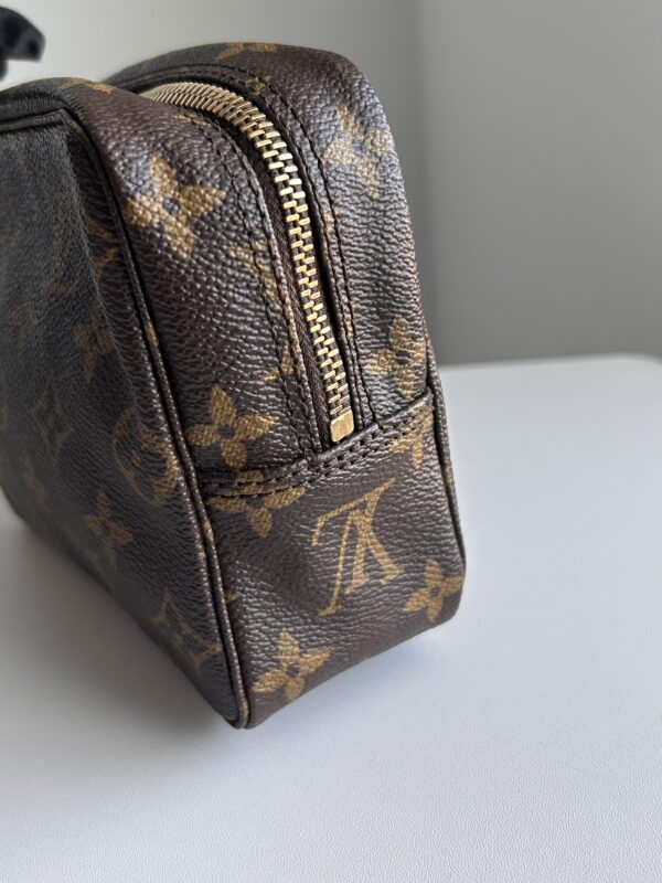 Louis Vuitton Rare Trousse 18 Monogram - Image 9
