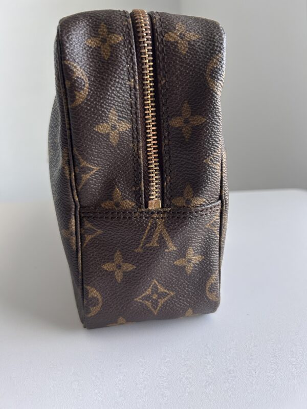 Louis Vuitton Trousse 28 Monogram - Image 4