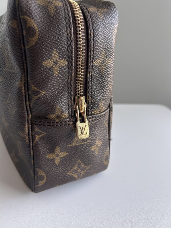 Louis Vuitton Trousse 28 Monogram - Image 3