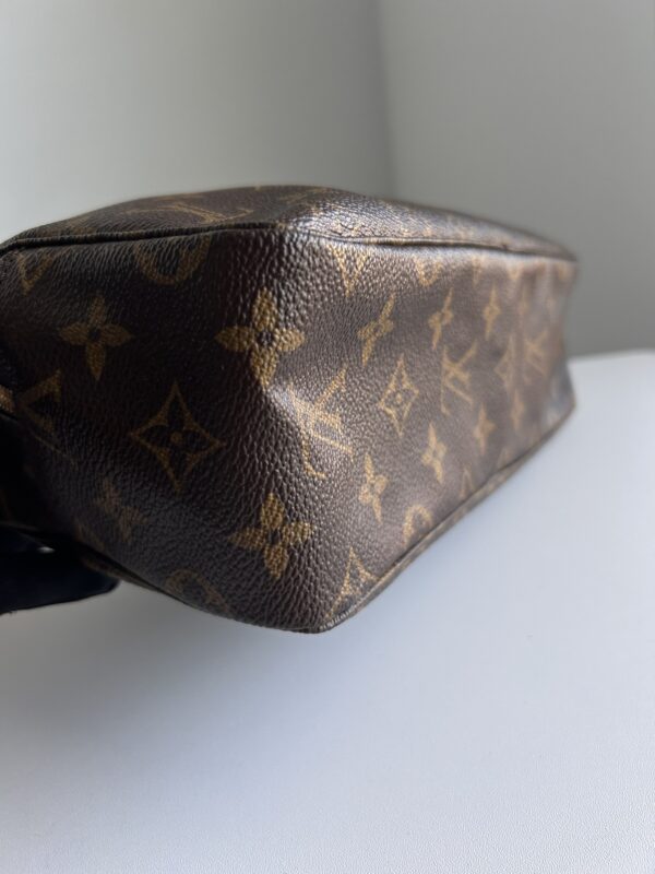 Louis Vuitton Trousse 28 Monogram - Image 8