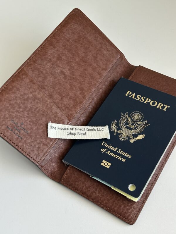 Louis Vuitton Long Checkbook- Passport Wallet Monogram - Image 4
