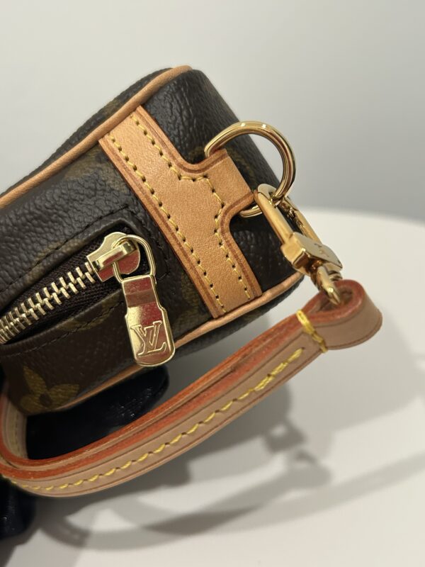 Louis Vuitton Wapity Wristlet Monogram - Image 4