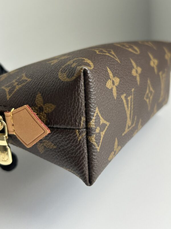 Louis Vuitton Cosmetic Pouch Monogram PM - Image 8