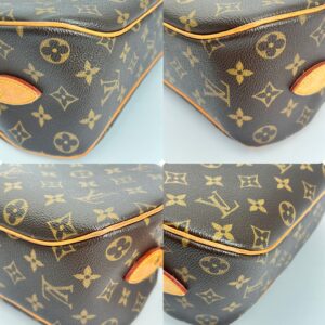 Louis Vuitton Blois Monogram - Image 9