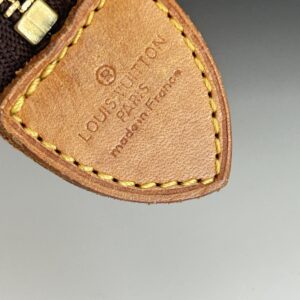 Alternative view of Louis Vuitton Toiletry 26 Monogram Year 1989