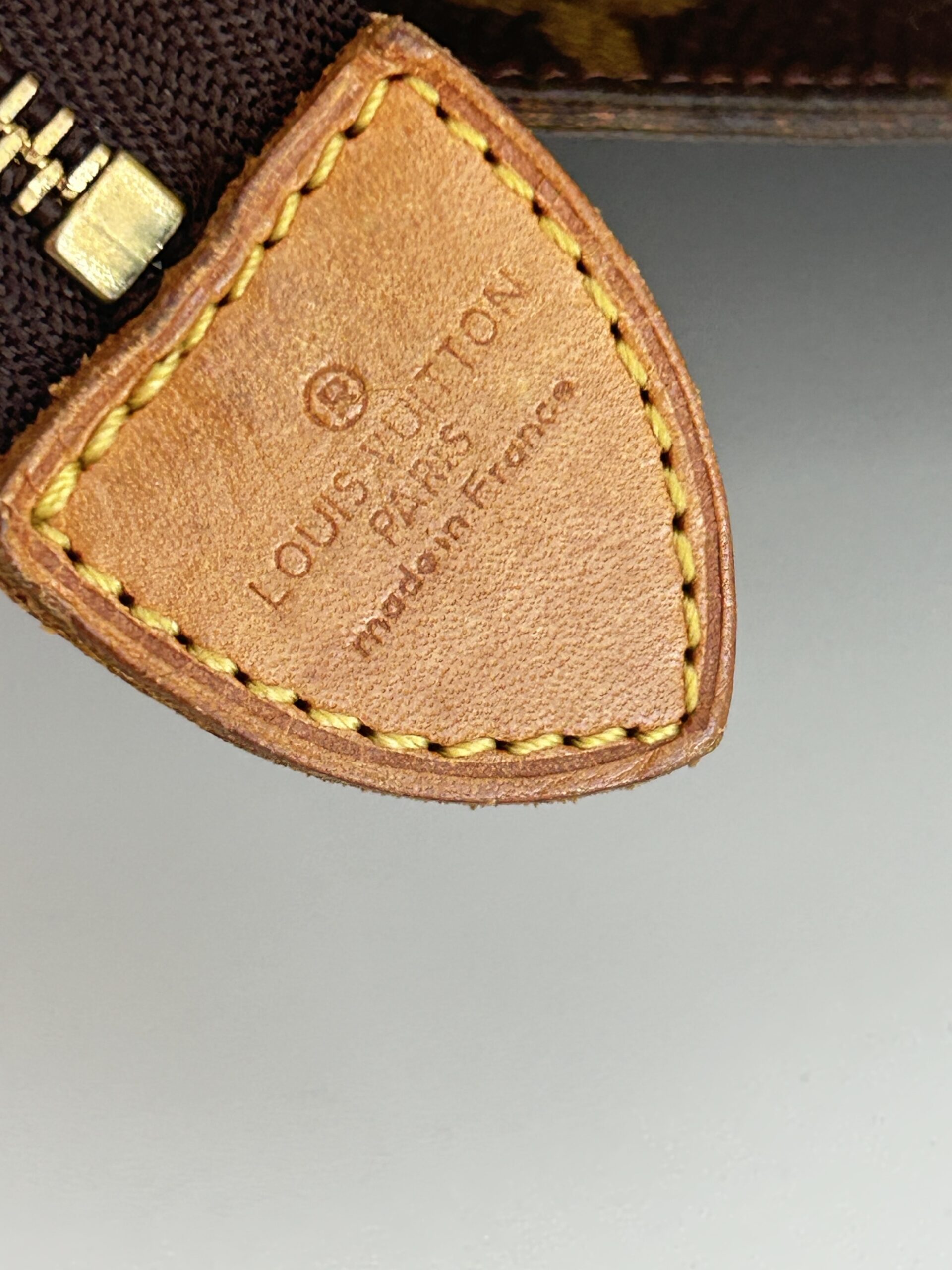 Louis Vuitton Toiletry 26 Monogram Year 1989 - Image 2