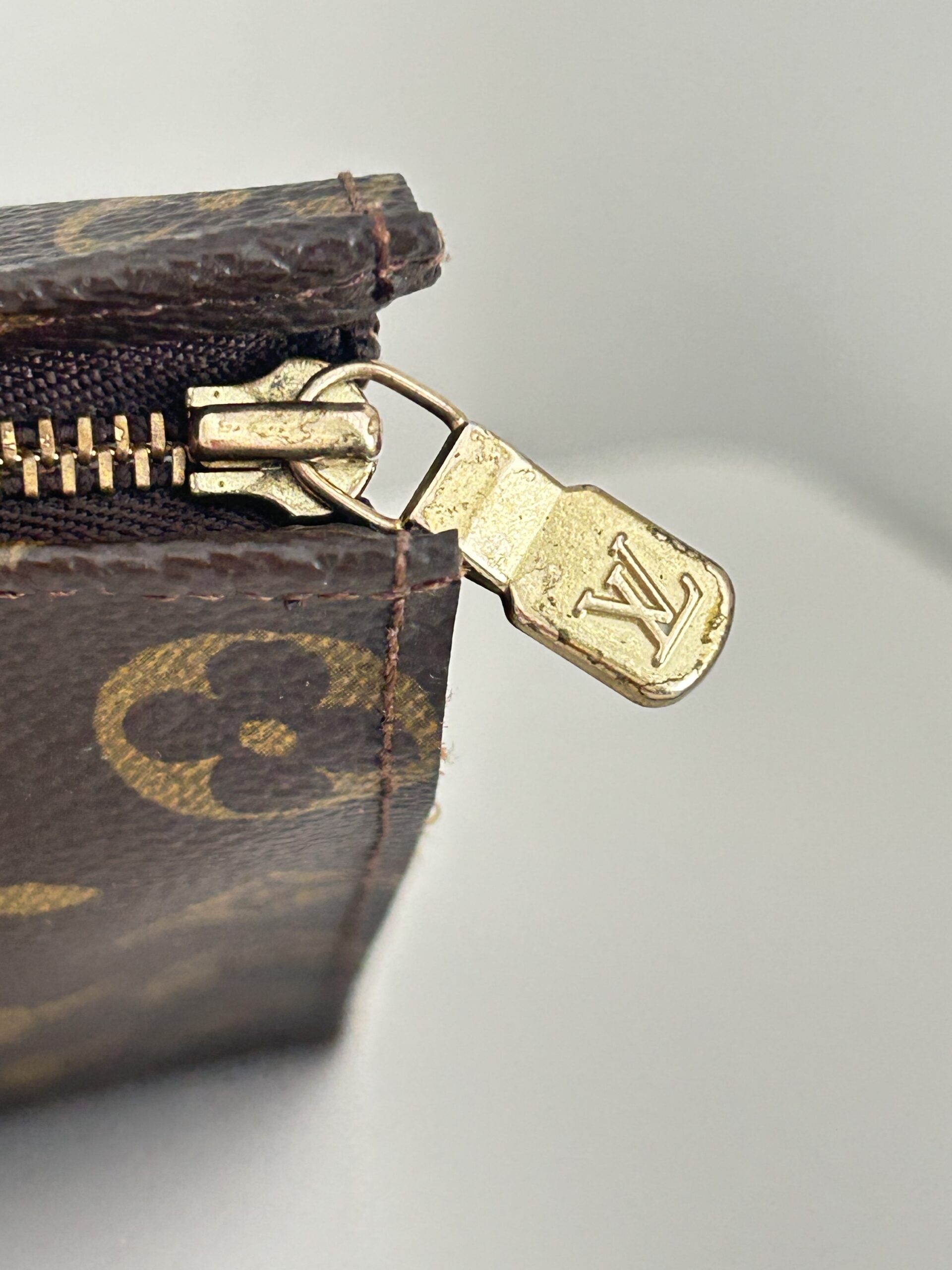 Louis Vuitton Toiletry 26 Monogram Year 1989 - Image 4