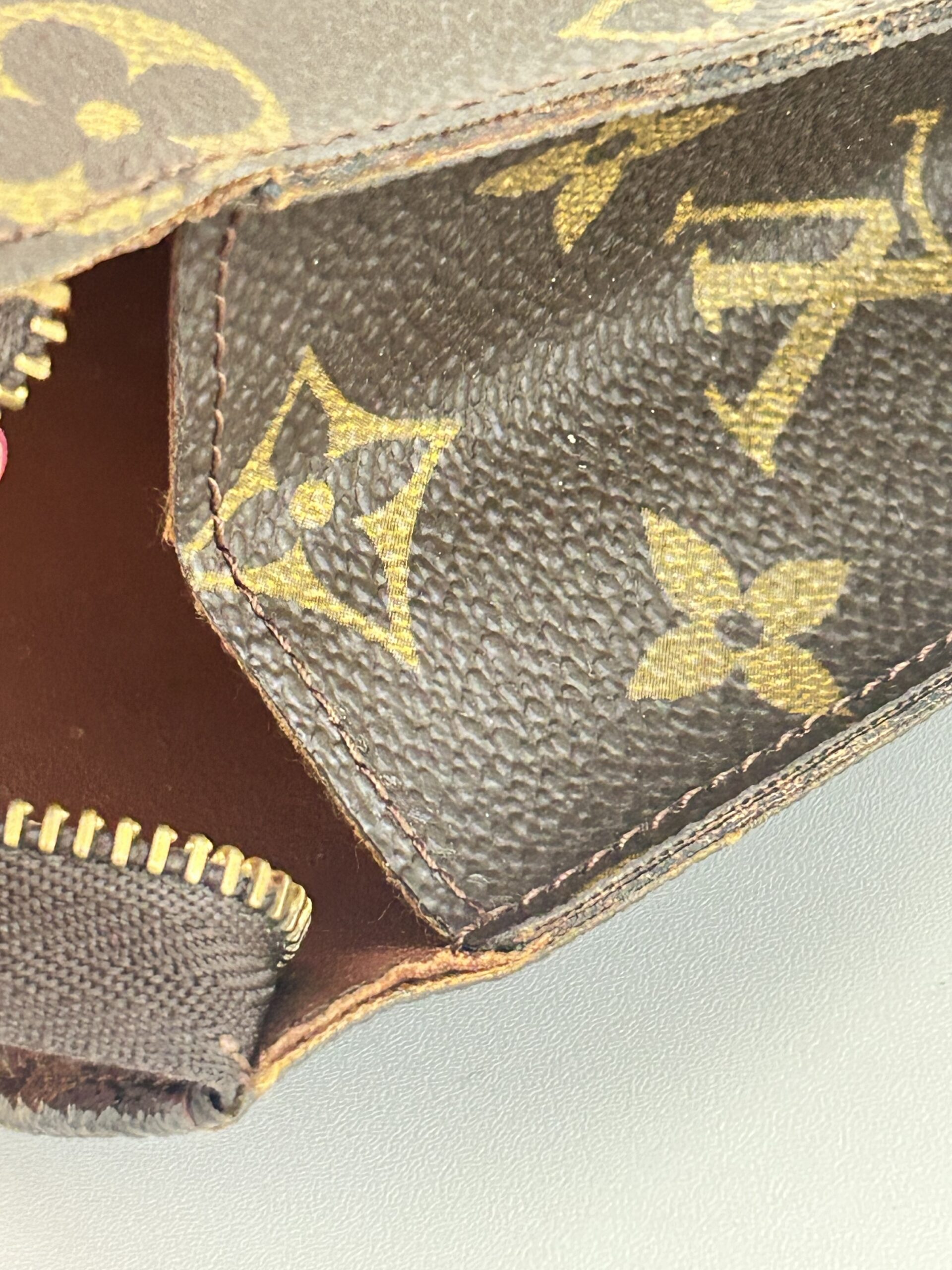 Louis Vuitton Toiletry 26 Monogram Year 1989 - Image 5