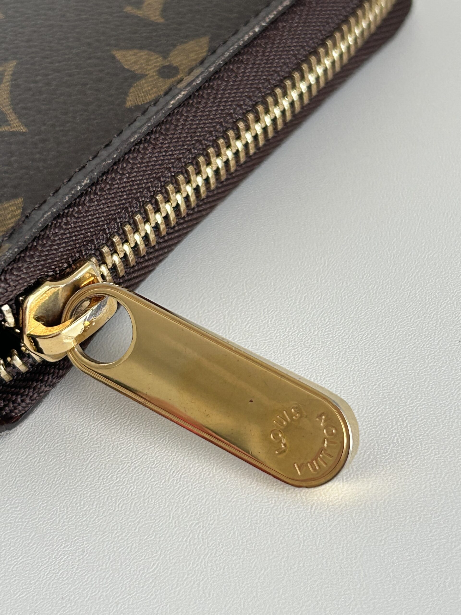 Louis Vuitton Zippy Travel Organizer Wallet Monogram - Image 13