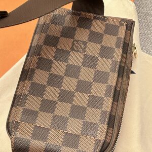 Alternative view of Louis Vuitton Geronimo Ebene