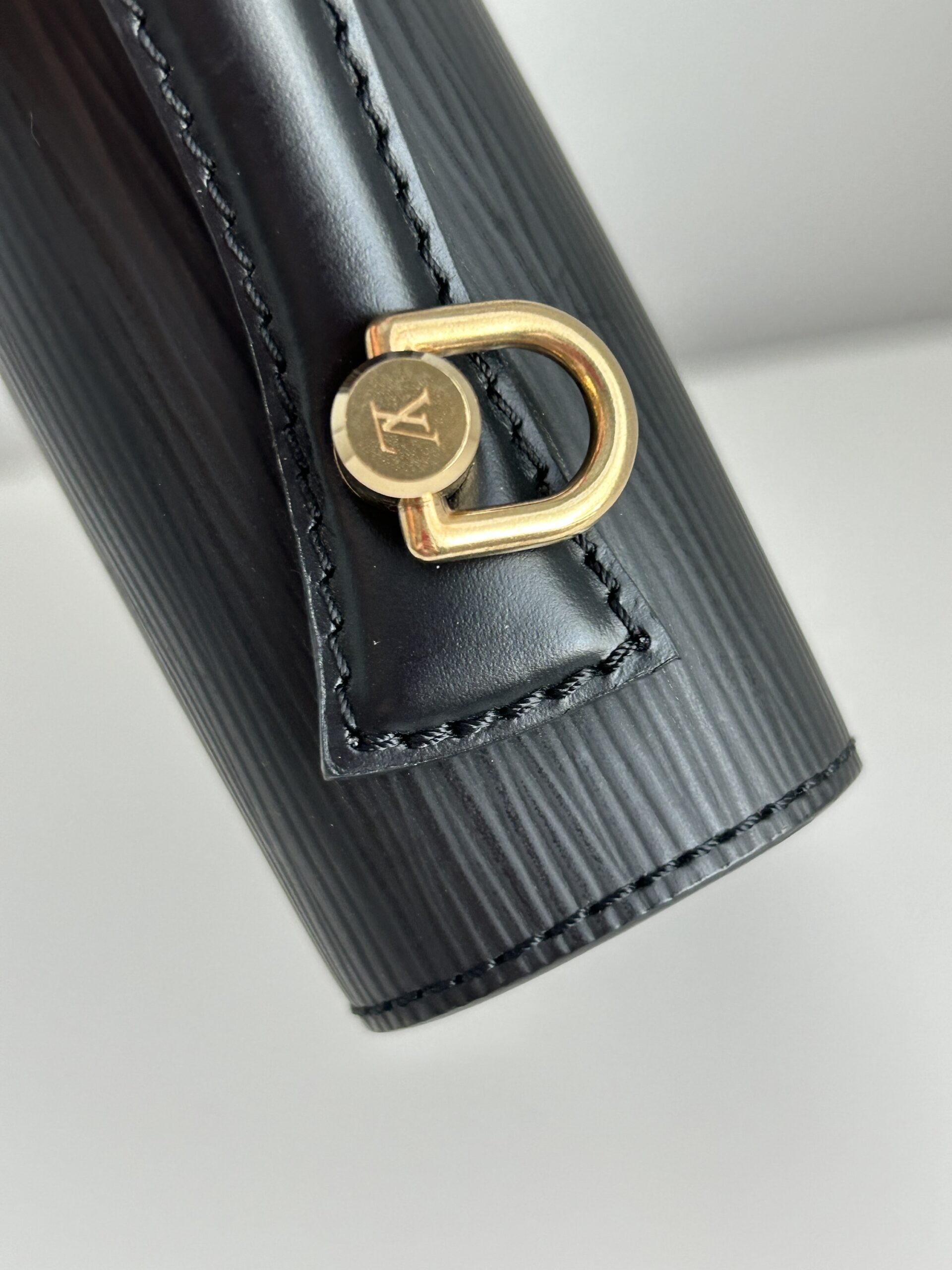 Louis Vuitton Monceau 28 Epi Leather Black - Image 6