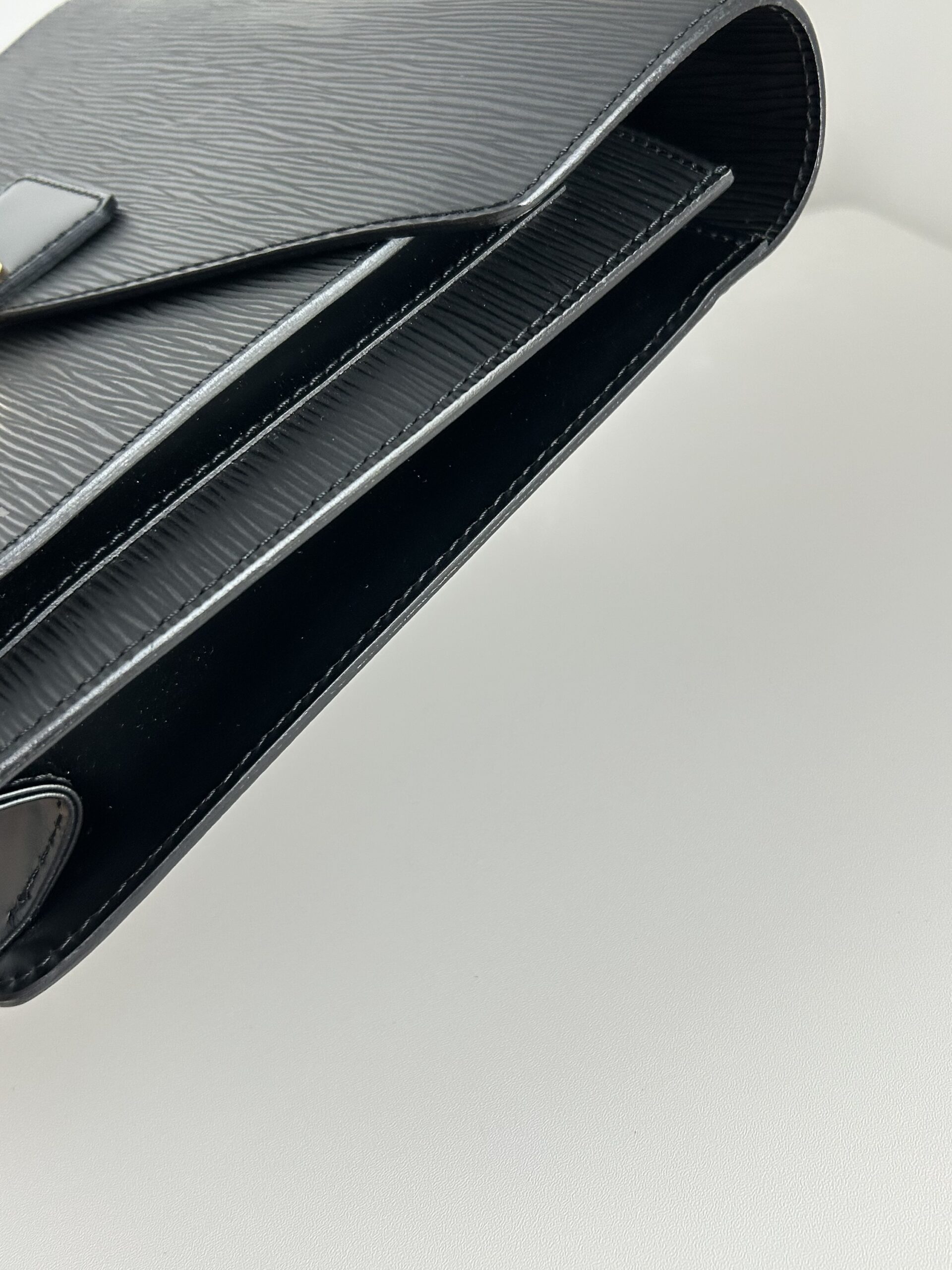Louis Vuitton Monceau 28 Epi Leather Black - Image 15