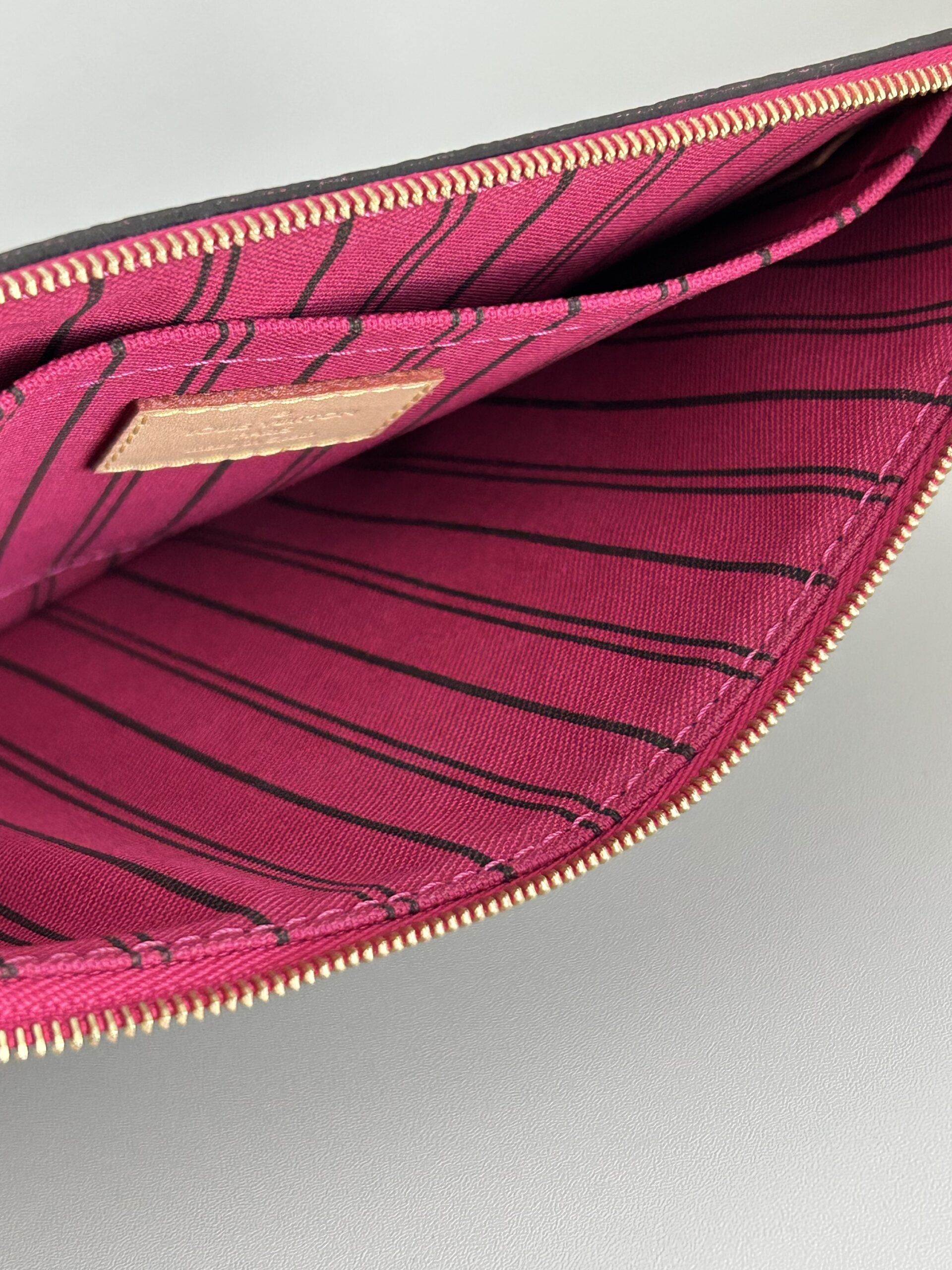 Louis Vuitton Neverfull Wristlet Pochette FUSCHIA Pink - Image 3