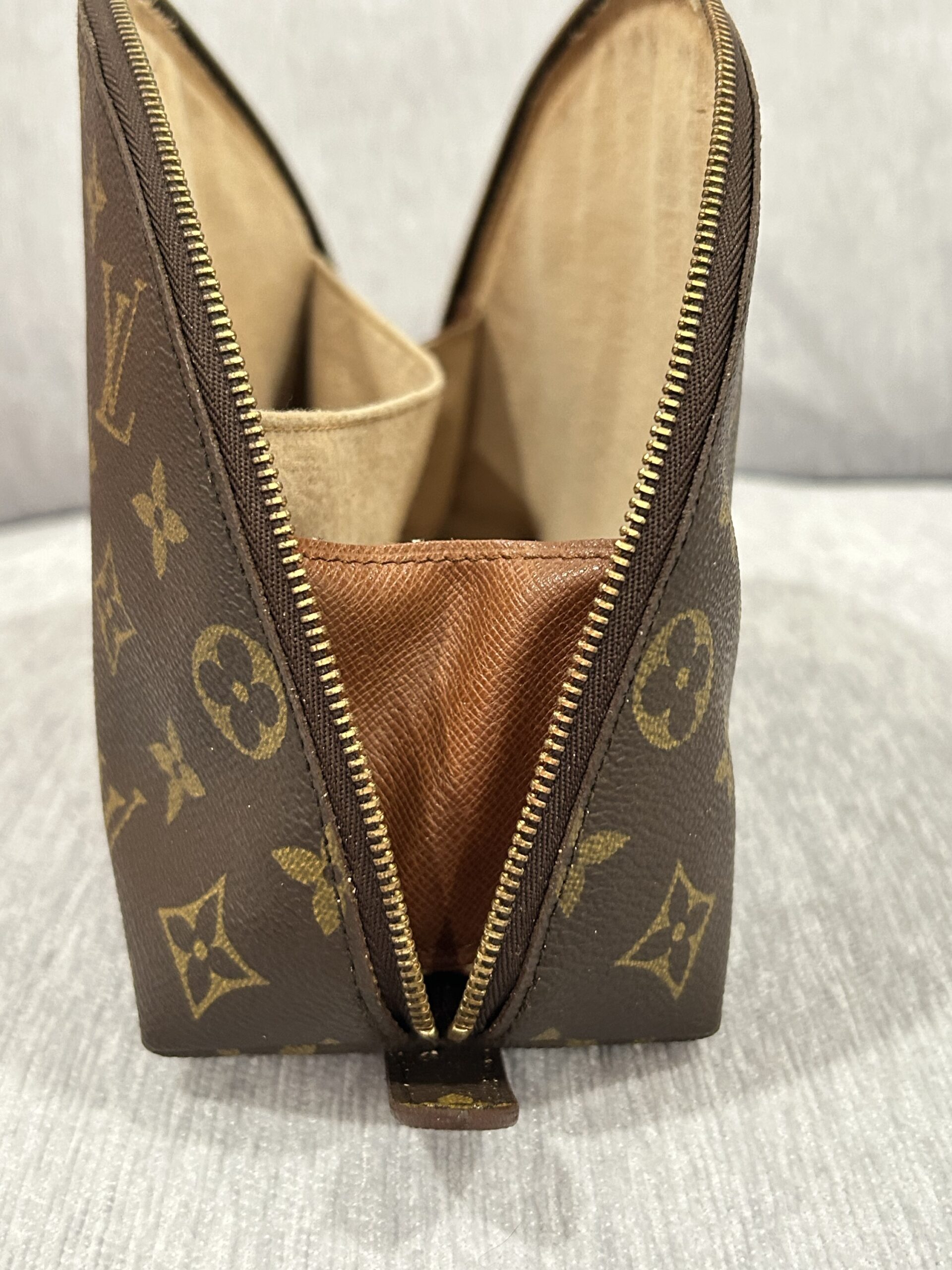 Louis Vuitton Demi Rhonde Monogram Year date 1995 - Image 5